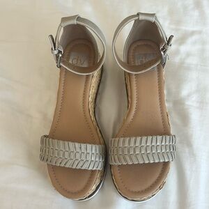 NWOT - Dolce Vita wedge heel sandals